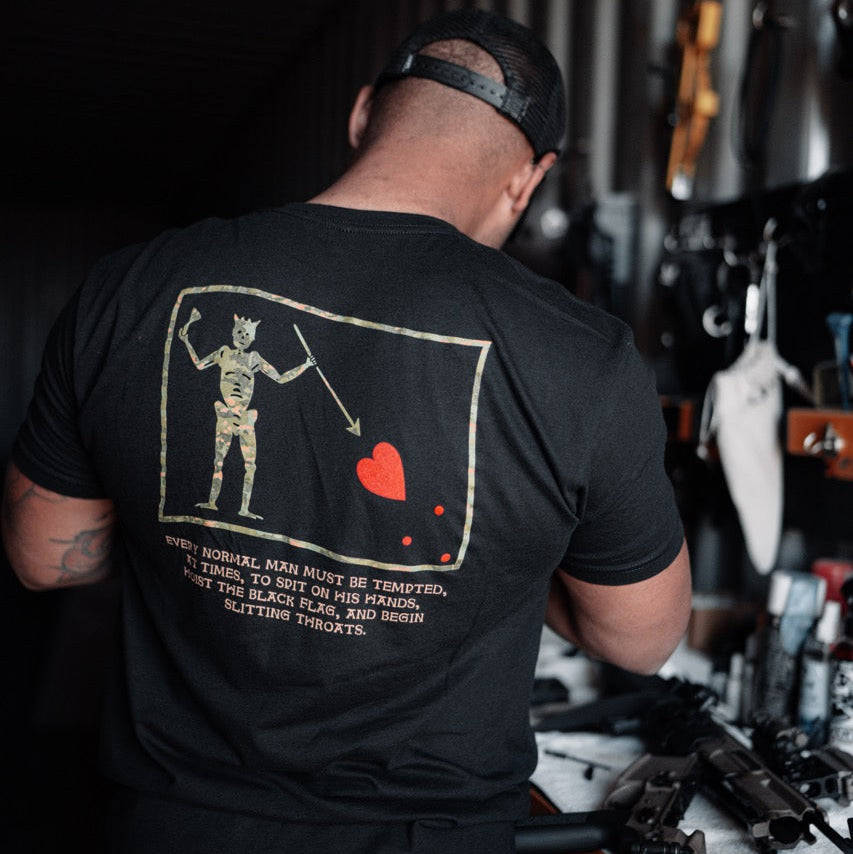 Street Fashion Usa - Hoist The Black Flag Savage Tacticians